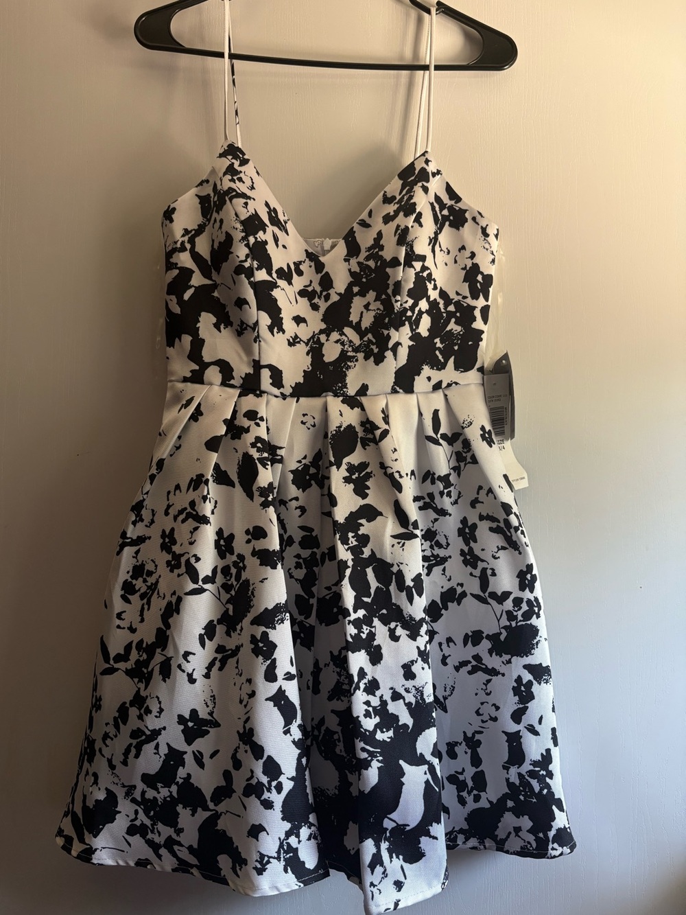 JUMP APPAREL Black and White Floral Print Mini Dress